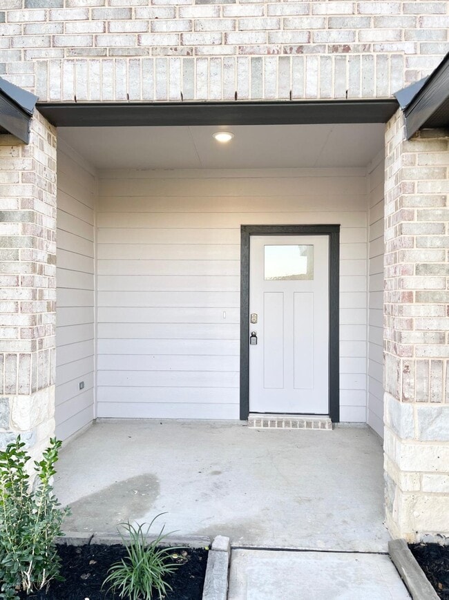 Building Photo - 30007 Foxtail Pne Ct