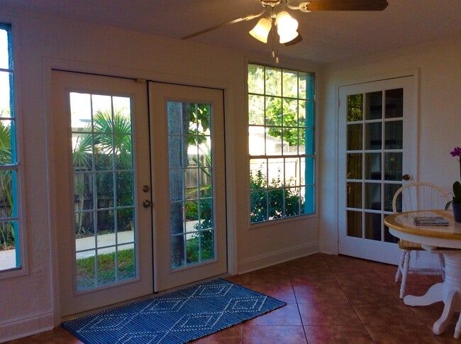 Building Photo - 382 Ellamar Rd