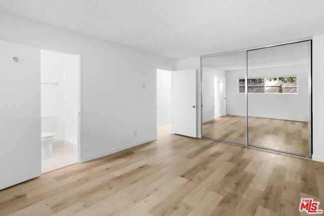 Building Photo - 1114 12th St