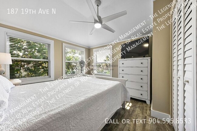 Building Photo - 187 19th Ave N