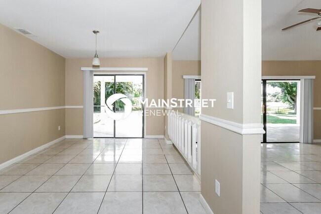 Building Photo - 3 Bedroom Pet-Friendly Home in Fort Pierce...