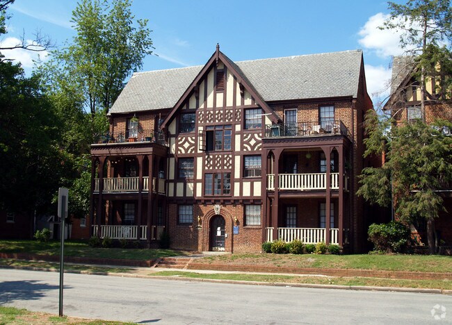 Building Photo - The Collection