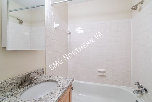 Building Photo - 9103 Vosger Ct