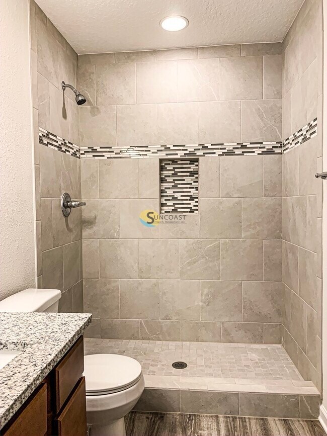 Building Photo - 3551 Rain Forest Dr W