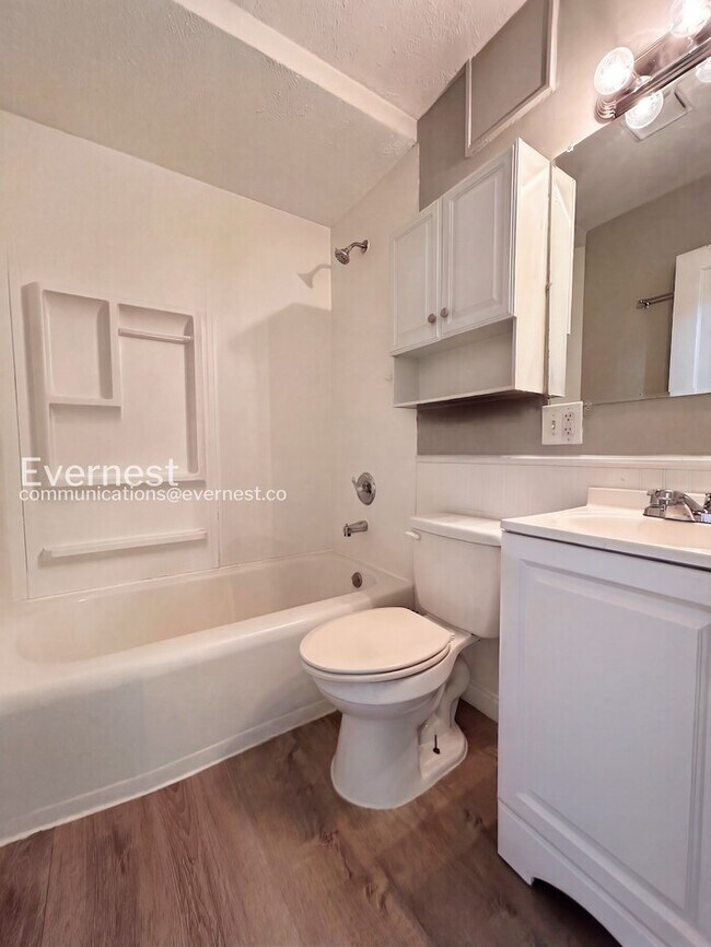 Building Photo - 9224 Kathlyn Dr