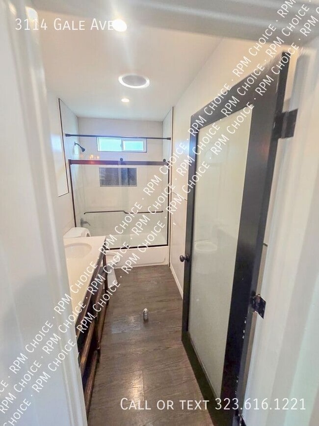 Building Photo - 3114 Gale Ave