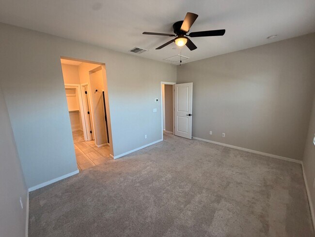 Building Photo - Stylish 3-Bedroom Retreat in the Heart of Gilbert