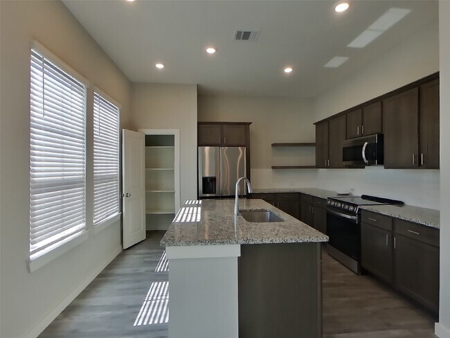 Building Photo - 22857 Terrazzo Dr