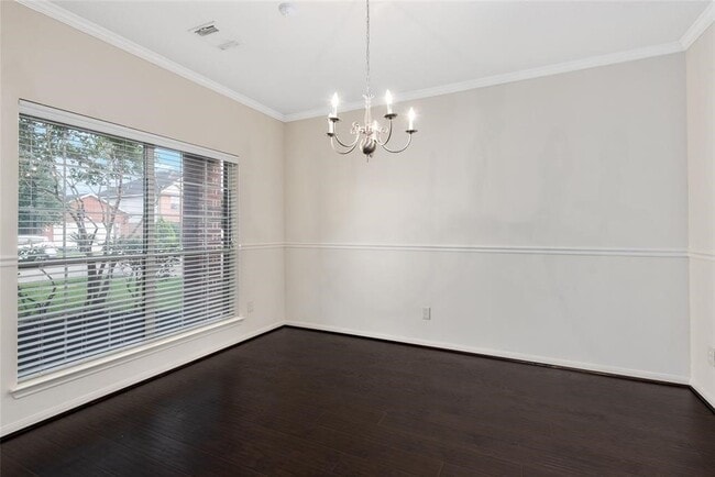 Building Photo - 10039 Noisy Waters Dr