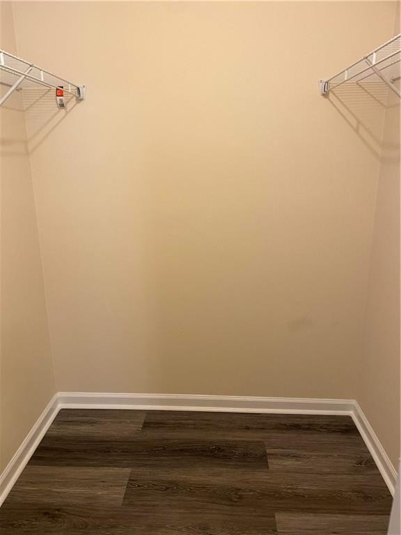 Building Photo - 1600 Oakpoint Dr SW