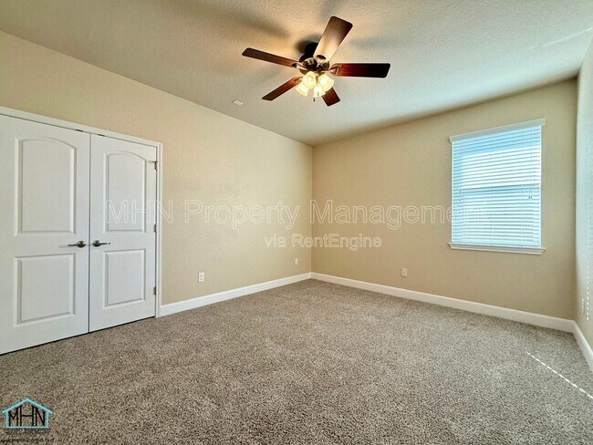 Building Photo - 12807 Waterlily Way