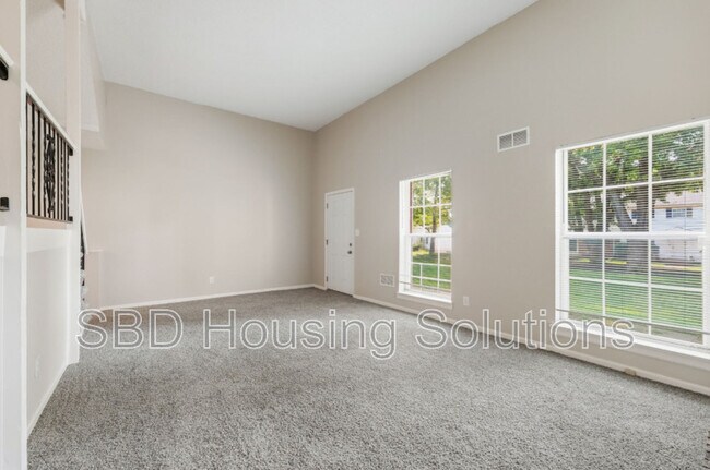 Building Photo - 6601 E 128th St