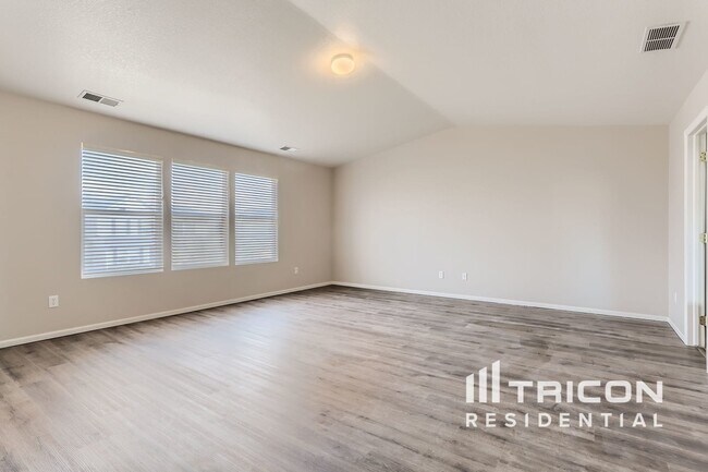Building Photo - 10191 Altura St