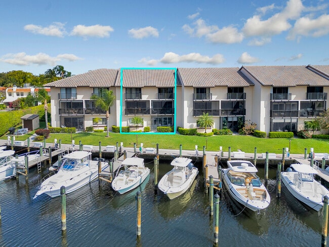 Building Photo - 210 Captains Walk