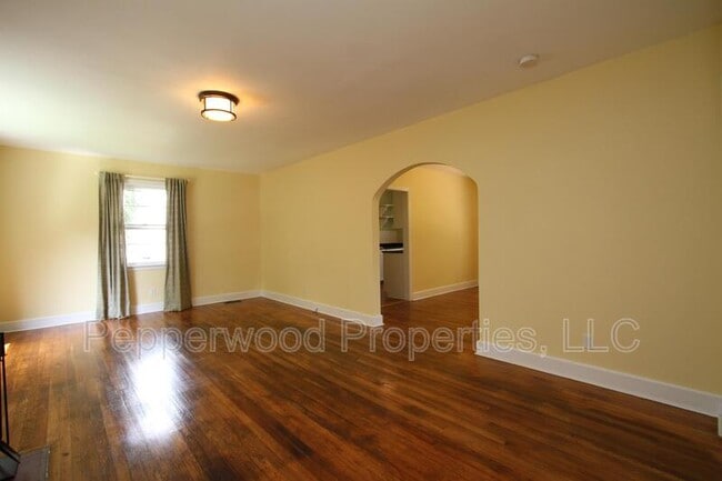 Building Photo - 111 Timothy St