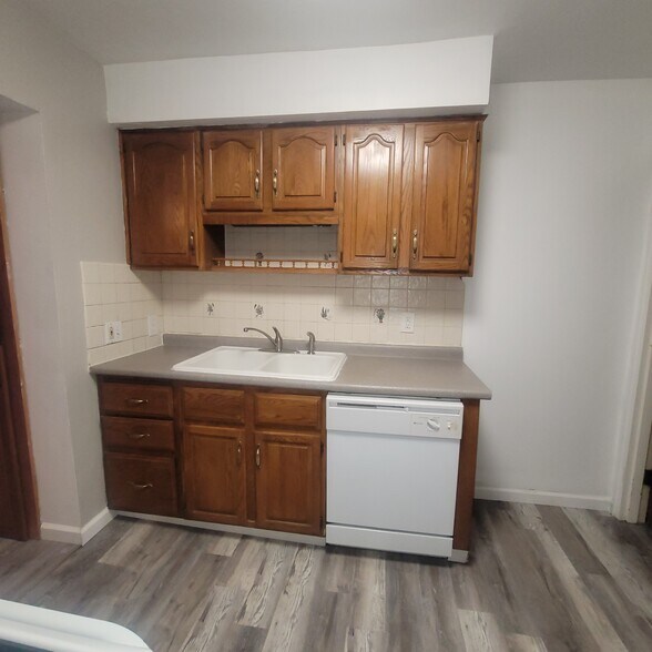Building Photo - 4235 Chester Dr