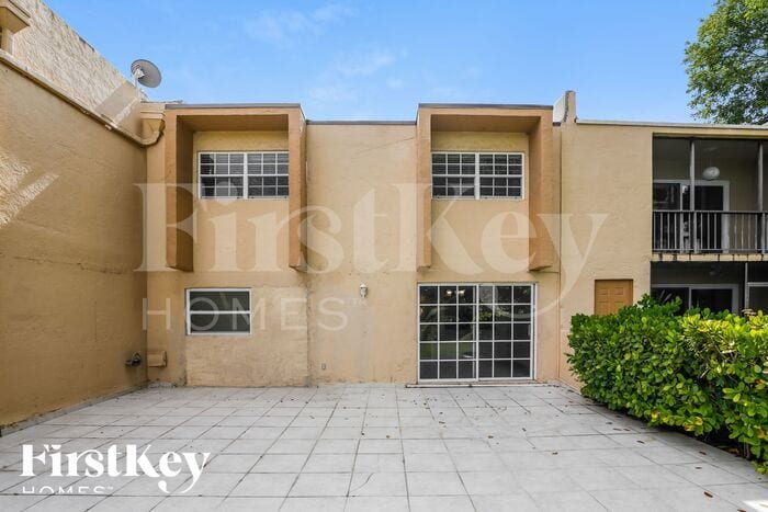 Building Photo - 6723 SW 140th Ave