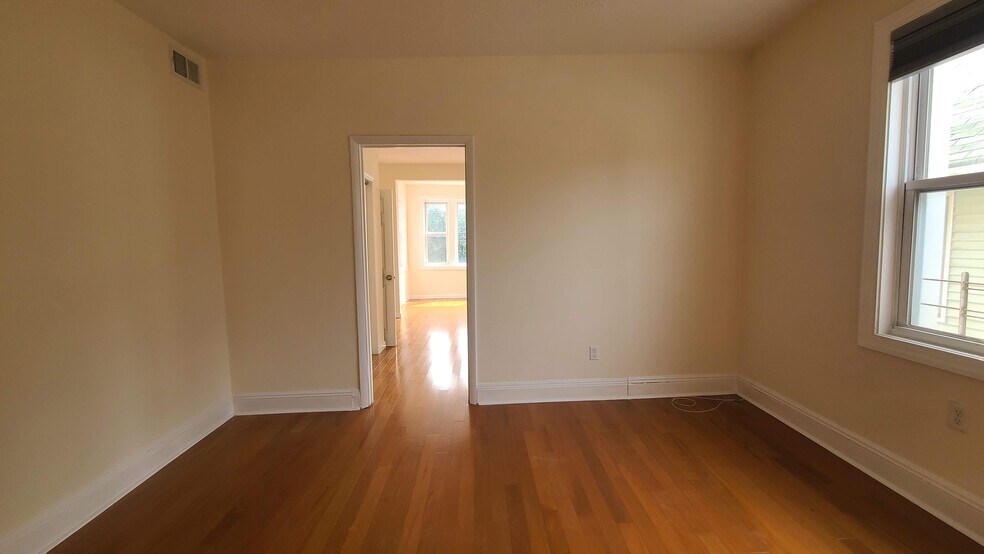 Building Photo - 210 73rd St