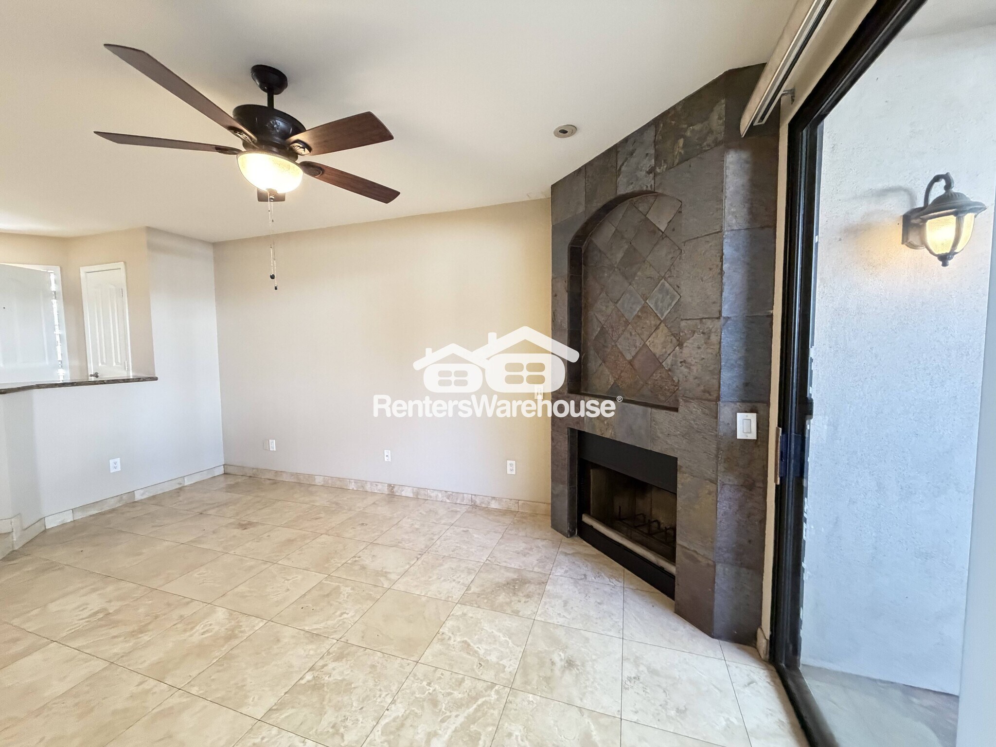 Building Photo - 3235 E Camelback Rd