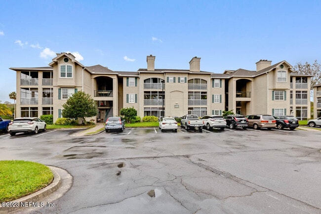 Building Photo - 400 Sandiron Cir