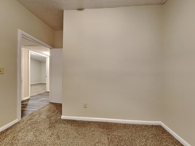 Building Photo - 7593 Sharbeth Dr S