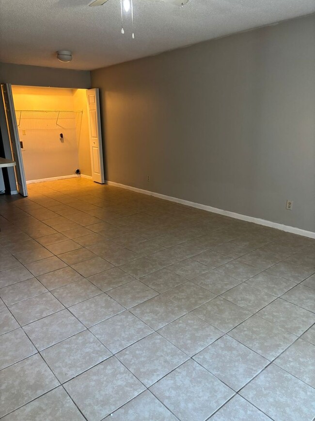 Building Photo - Move-In Ready 2BR/2BA Home
