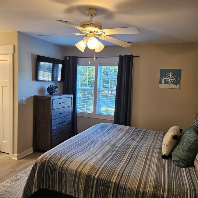 Building Photo - 608 Albemarle Rd