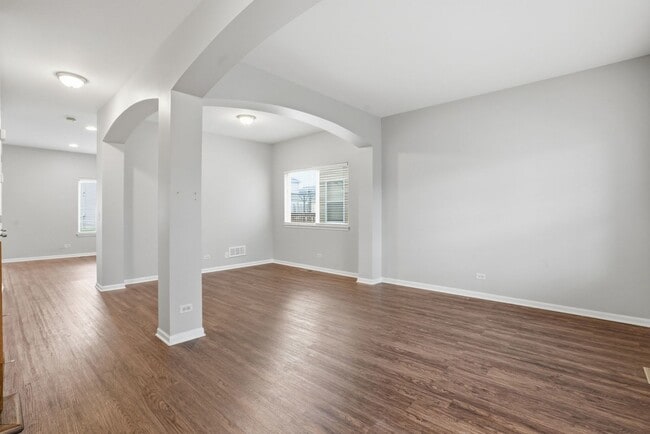 Building Photo - 2647 Pecos Cir