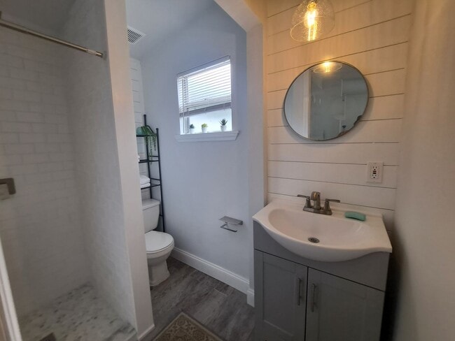 Building Photo - Efficiency Mainland New Smyrna Beach