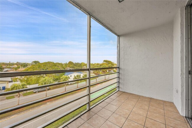 Building Photo - 14180 SW 84th St