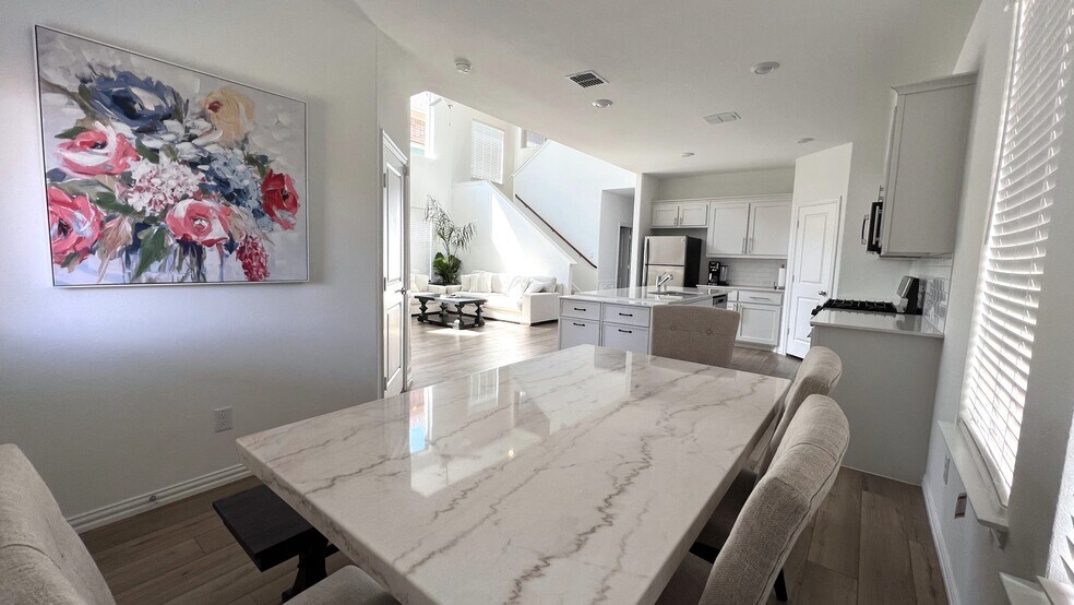 Building Photo - 5334 Riverwalk Pky