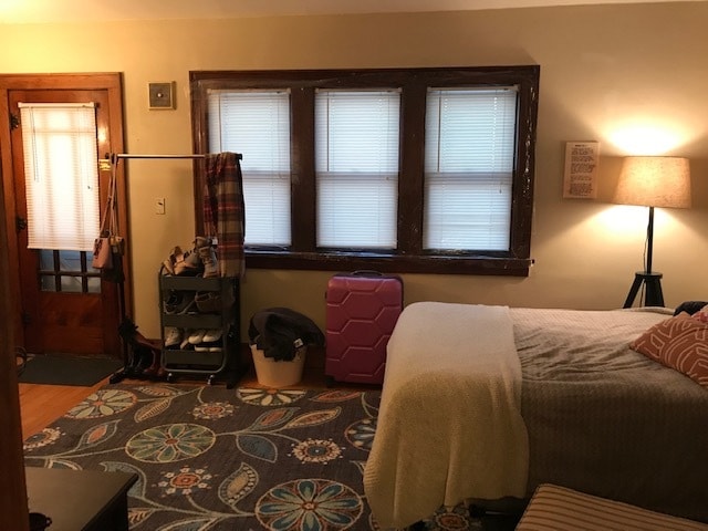 Building Photo - 3236 N Bartlett Ave