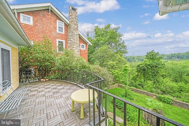 Building Photo - 6402 Ridge Dr