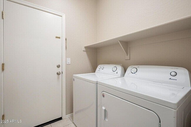 Building Photo - 39802 N Cross Timbers Way