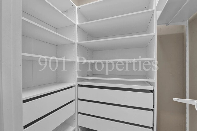 Building Photo - 5967 Carters Bluff Dr