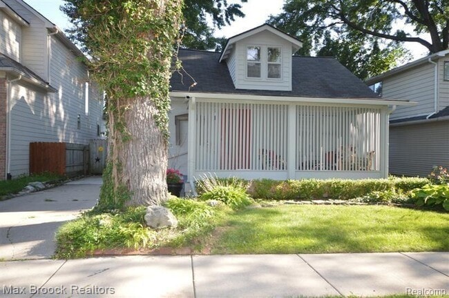 Building Photo - 932 Humphrey Ave