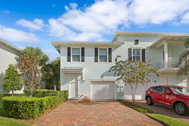 Building Photo - 1168 S Community Dr
