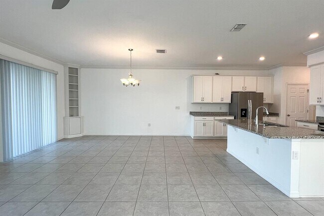 Building Photo - 15589 Willow Arbor Cir