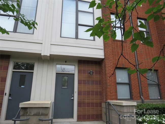 Primary Photo - 416 N McDowell St