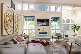 Building Photo - Edge at Lakeview