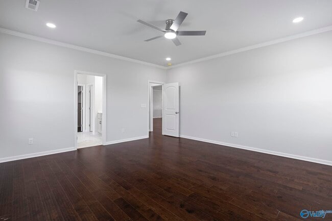 Building Photo - 279 Shubert Dr