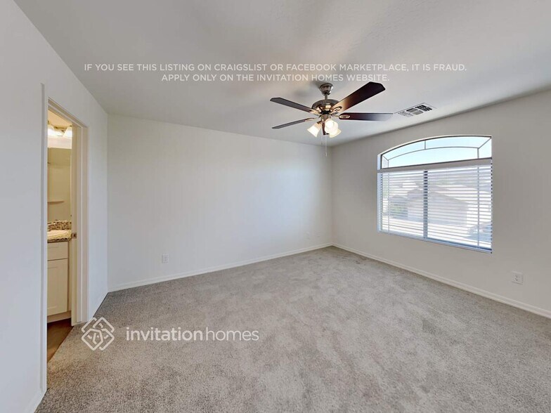 Building Photo - 3130 W Wayland Dr