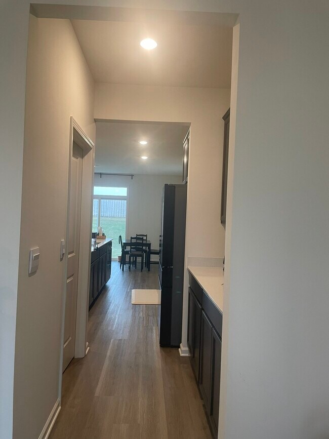 Building Photo - 1347 Tiger Lily Dr