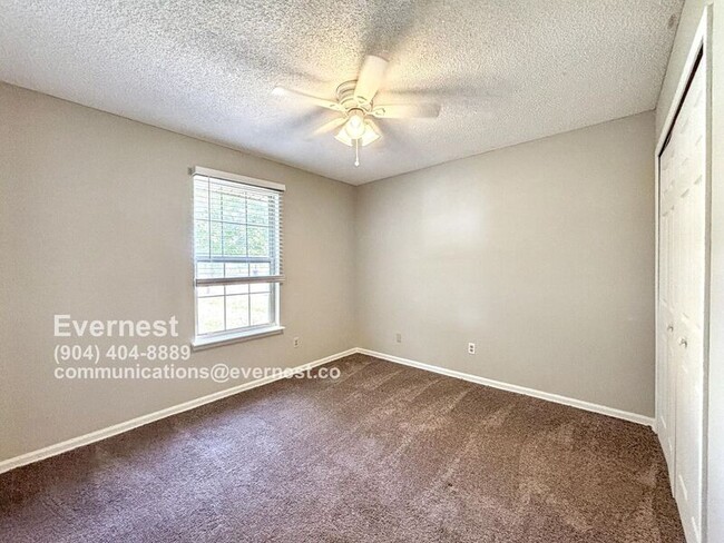 Building Photo - 1785 Chandelier Cir E