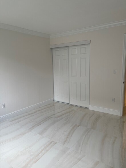 Bedroom - 860 NW 87th Ave