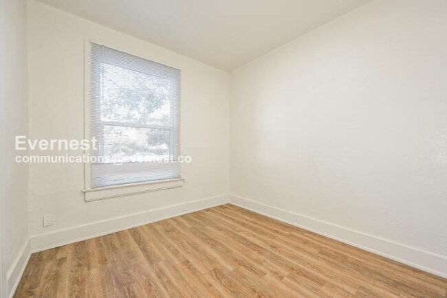 Building Photo - 4902 Meade St