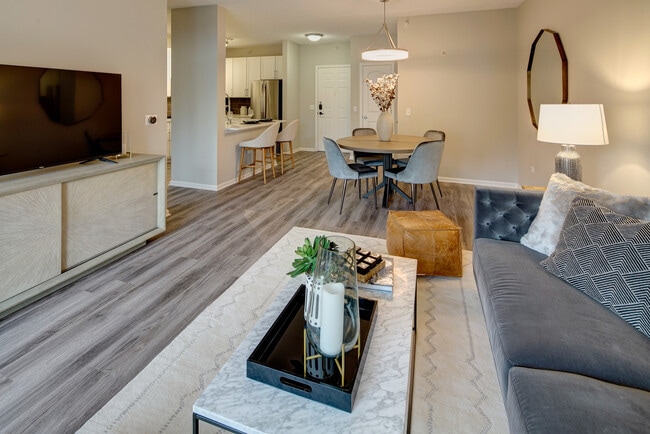 Building Photo - 1155 Museum Blvd