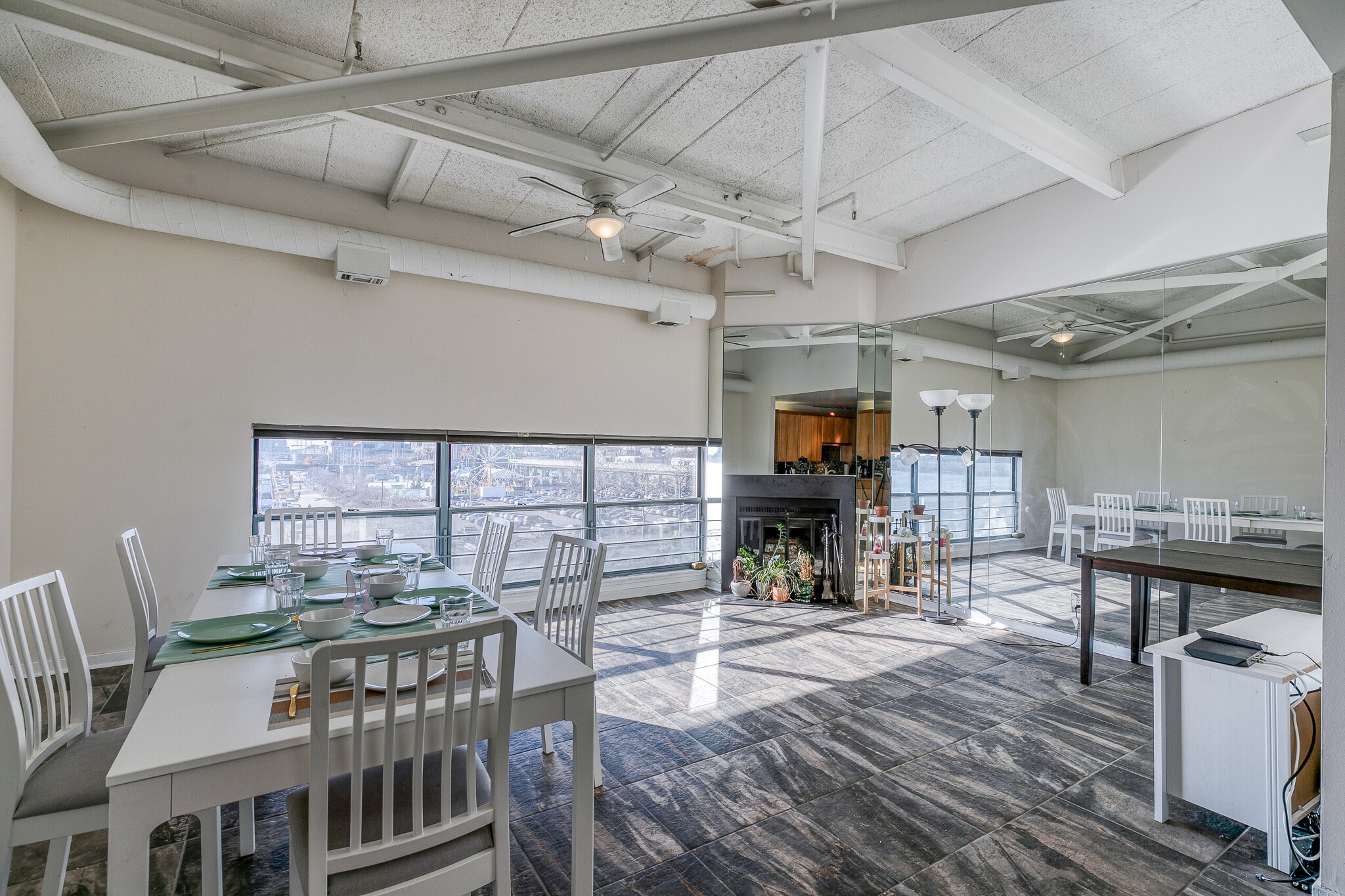 Building Photo - 3 N Christopher Columbus Blvd