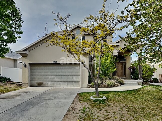 Building Photo - 4968 W Diamondback Dr