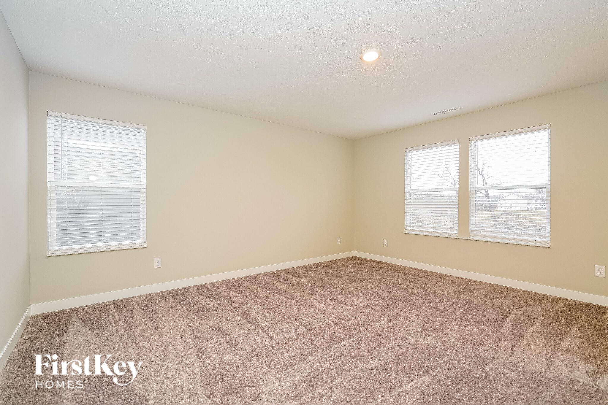 Building Photo - 3656 Locust Dr